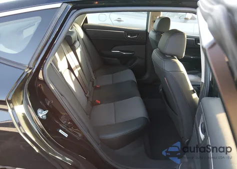 2018 Honda Clarity Plug-In Hybrid из США, поврежденный, VIN JHMZC5F11JC009462